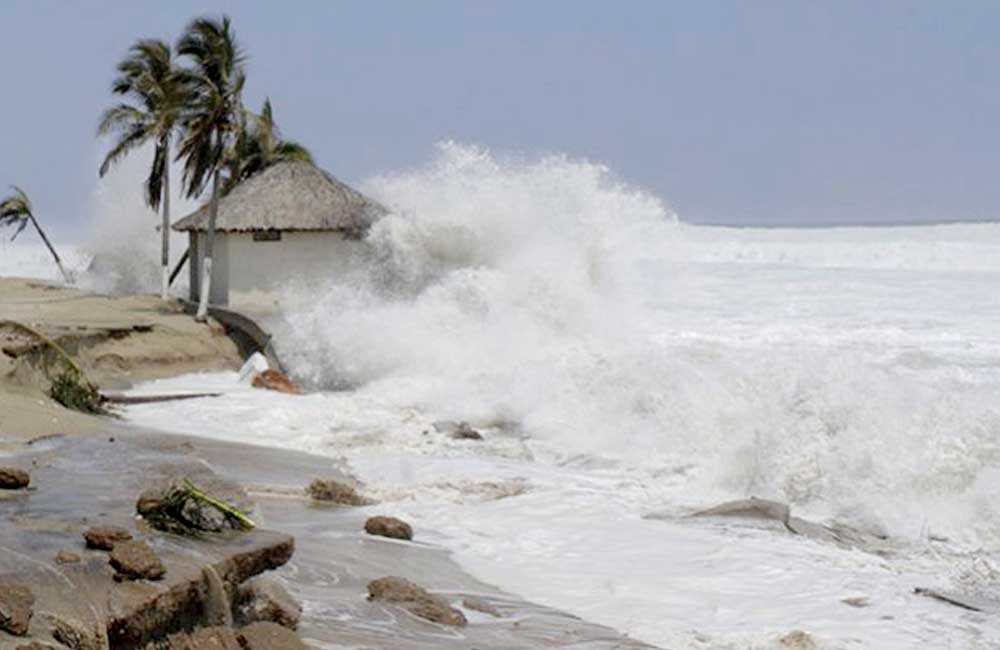 Cierran los puertos de Huatulco y Salina Cruz por fuertes vientos
