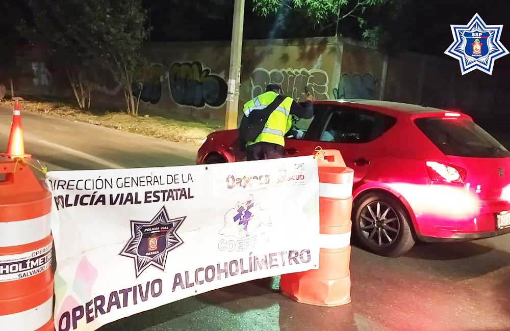 Detiene Policía Vial Estatal a 29 personas en operativo alcoholímetro en Oaxaca