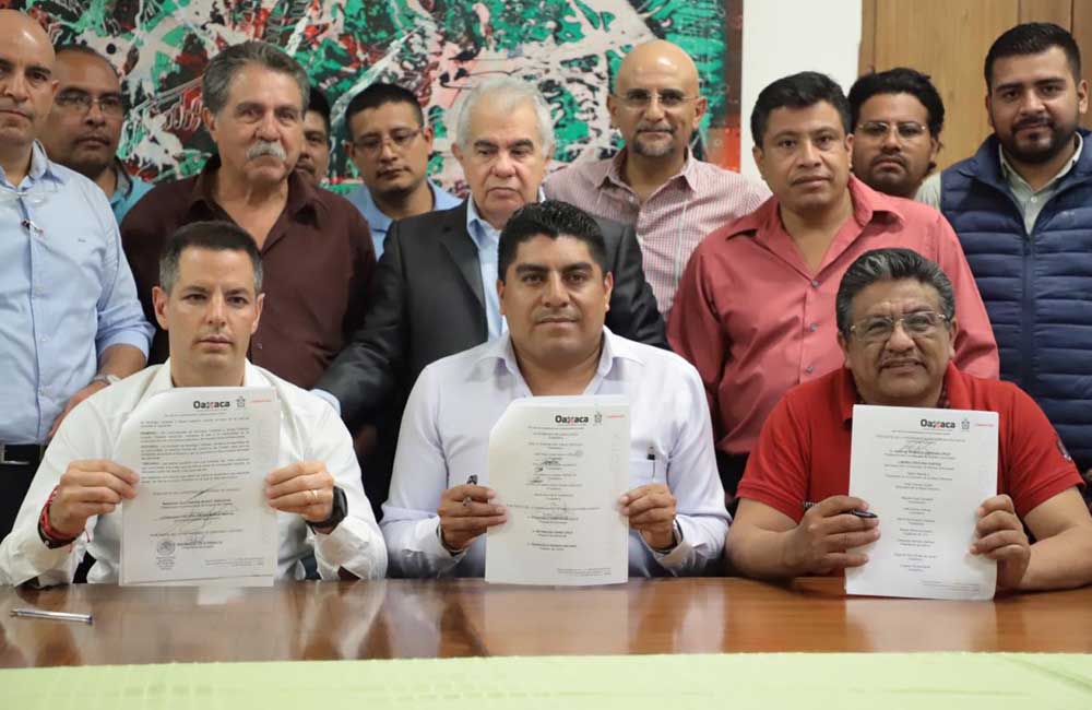 Firman acuerdo de paz Santiago Yaitepec y Santa Catarina Juquila