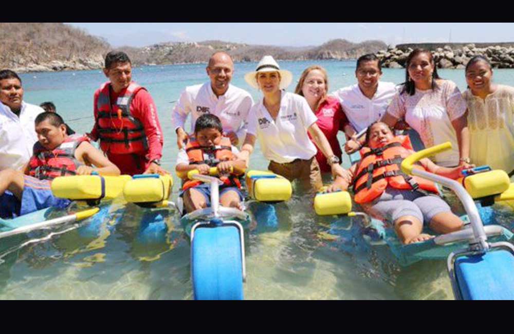 Inauguró Ivette Morán de Murat primera ‘playa incluyente’ en Huatulco
