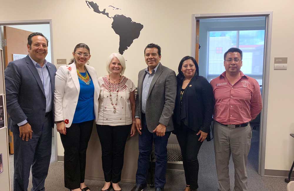 Destacada participación de UABJO en Universidad Estatal de San Diego, EU