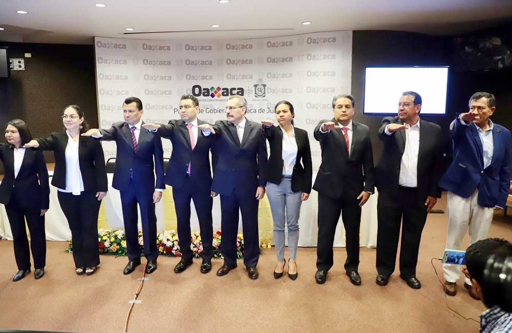 Designa Murat nuevos funcionarios en 9 dependencias de su gobierno