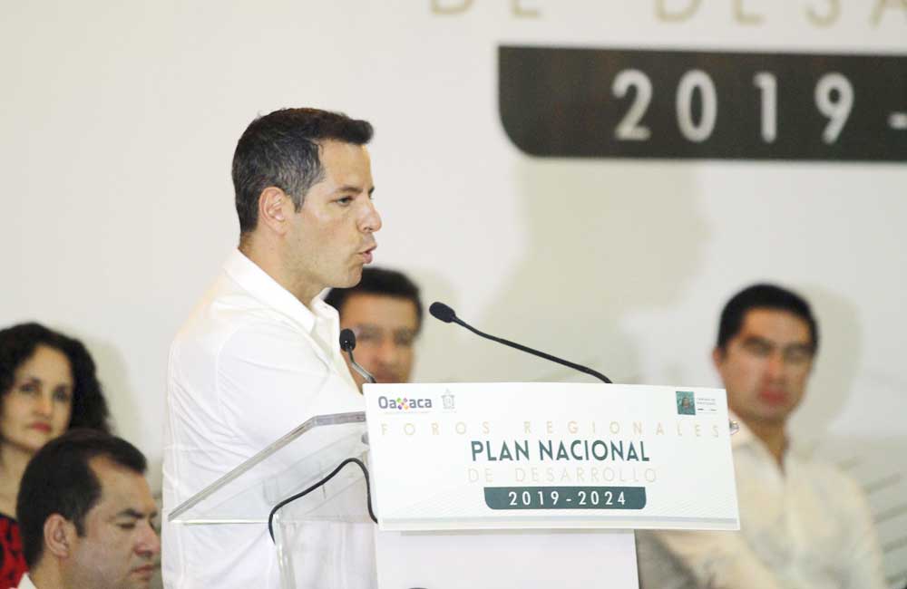 Participa Oaxaca con iniciativas para el Plan Nacional de Desarrollo: Murat