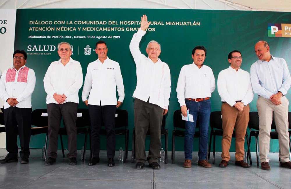 AMLO y Murat llaman a la unidad para mejorar servicio de salud en Oaxaca