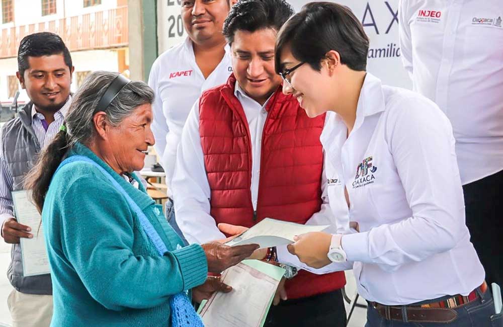 Atiende Caravana DIF estatal a familias de Itundujia y Cabecera Nueva