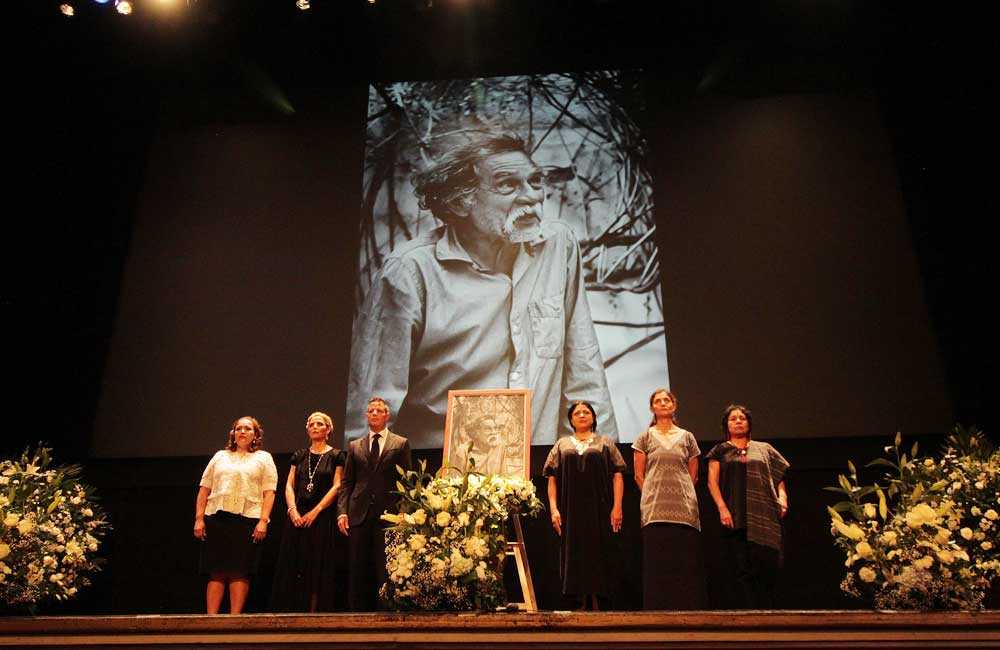 Decreta gobernador Murat 3 días de luto en honor del maestro Francisco Toledo