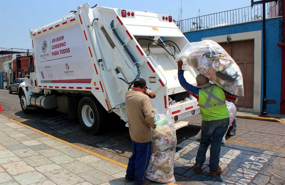 Van 12 personas detenidas por depositar basura en calles de CdOax