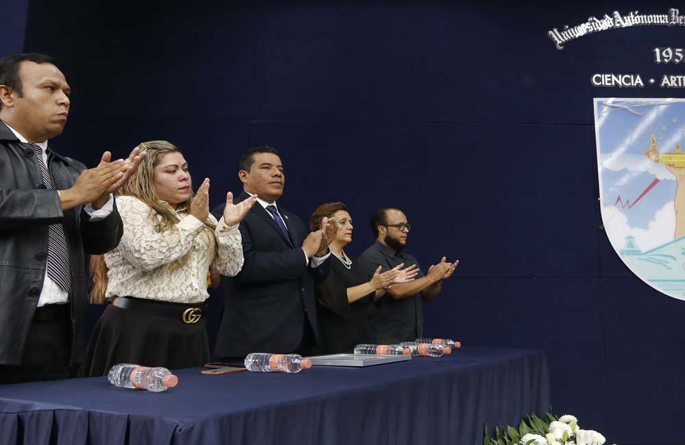 Conmemora UABJO aniversario luctuoso del maestro Nahúm Carreño