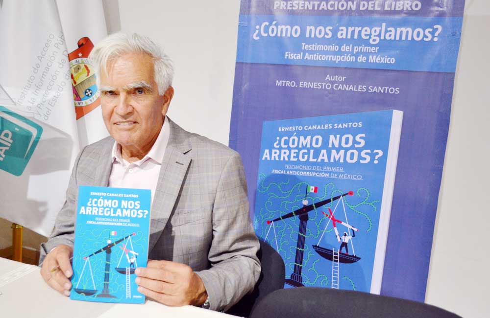 Presentan en IAIPO ‘¿Cómo nos arreglamos?’, libro del primer fiscal anticorrupción de México