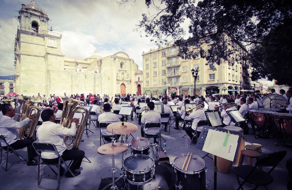 Zócalo citadino recobra, poco a poco, su rol de espacio para las familias