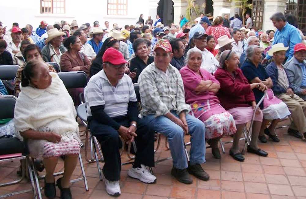 Pagan a los adultos mayores de Oaxaca, a partir del 25 de noviembre