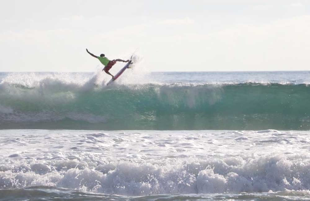 Logra Oaxaca el uno-dos en tabla larga y corta del Surf de Zicatela