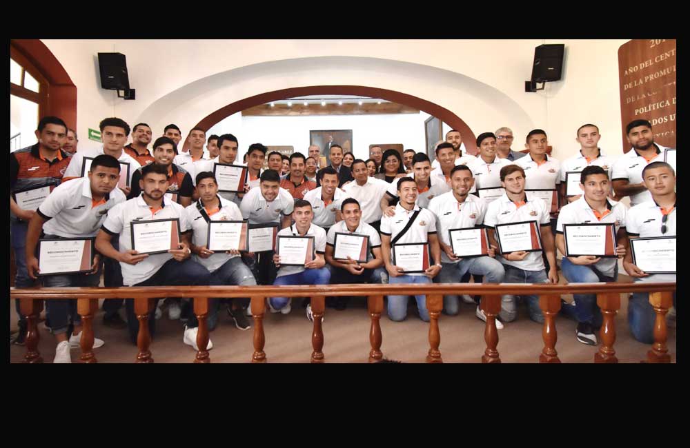 Reconoce Cabildo citadino a ‘Alebrijes de Oaxaca’ por campeonato