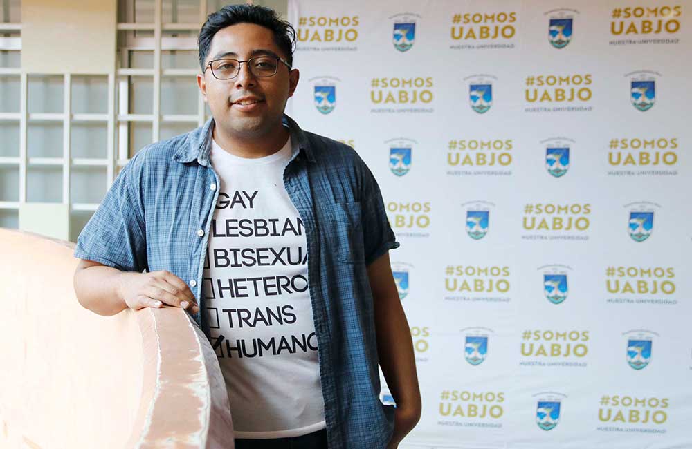 Estudiante de la UABJO realiza proyecto a favor de la comunidad LGTB