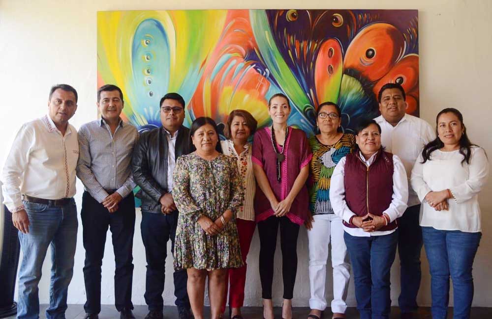 Se reúne Karla Villacaña con integrantes de la Comisión de Cultura del Congreso estatal