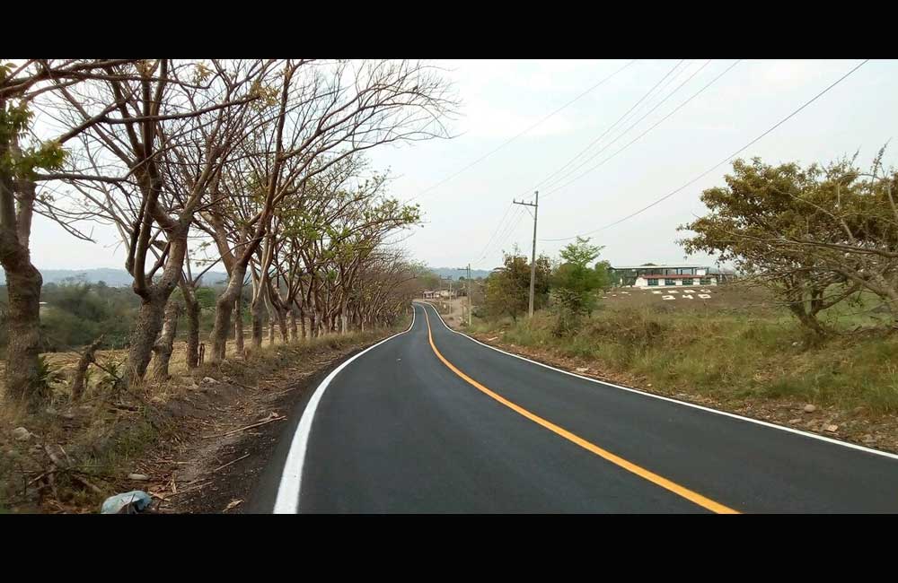 Culminan reconstrucción de carretera Cosolapa-Acatlán en la Cuenca