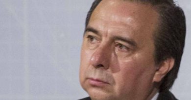 Tomás Zerón interroga bajo tortura a presunto implicado en caso Ayotzinapa Tomás Zerón interroga bajo tortura a presunto implicado en caso Ayotzinapa
