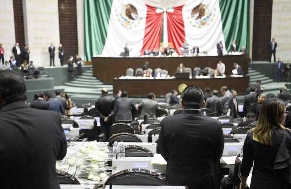 Avalan Diputados quitar fuero al Presidente de México; pasa al Senado
