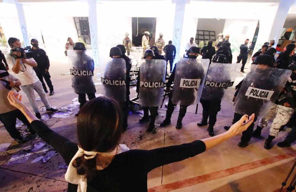 Mujeres detenidas durante protesta en Cancún fueron víctimas de violencia sexual