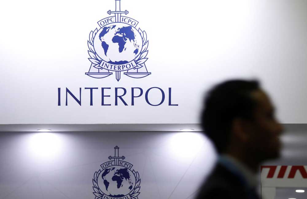 Advierte Interpol ‘pandemia de delitos’ aprovechando el Coronavirus