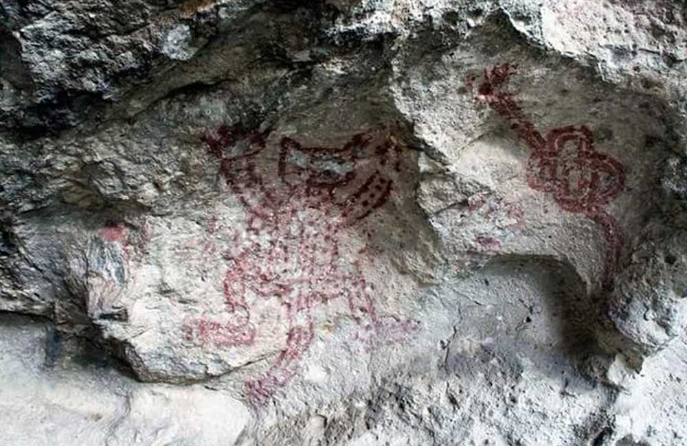 Lamentan Seculta e INAH daño a pinturas rupestres en Mitla, Oaxaca