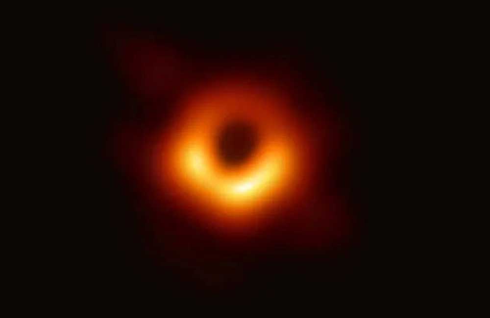 Sí, se puede obtener energía de un agujero negro