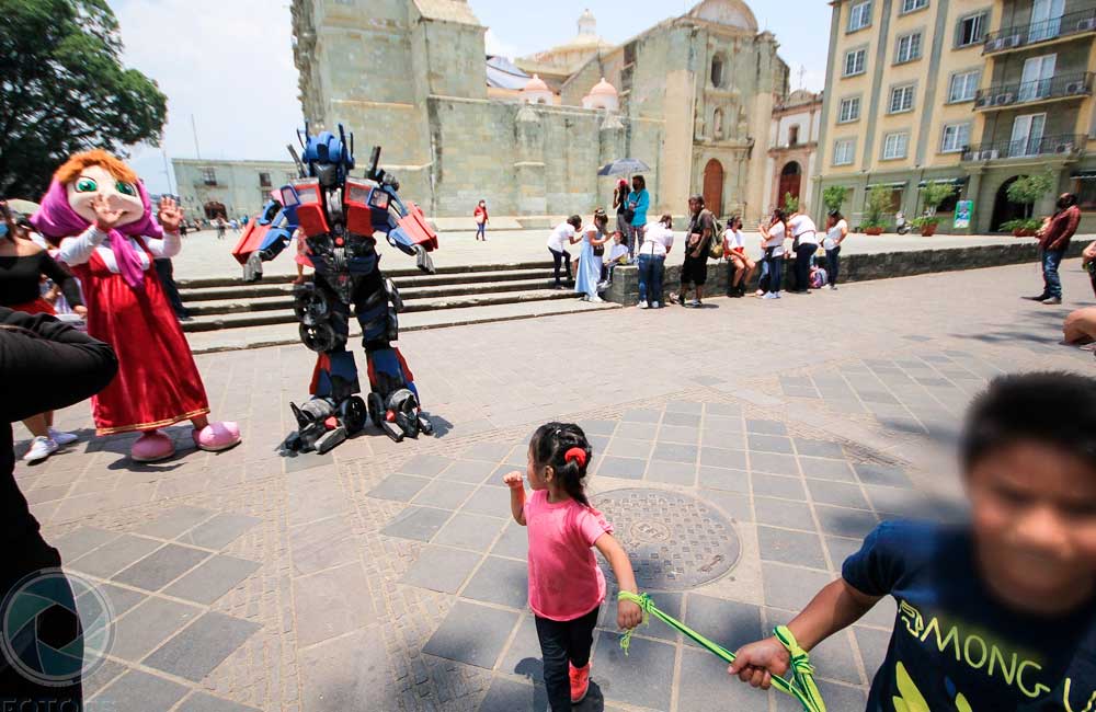 Celebración del Día del Niño en un Oaxaca con semáforo amarillo