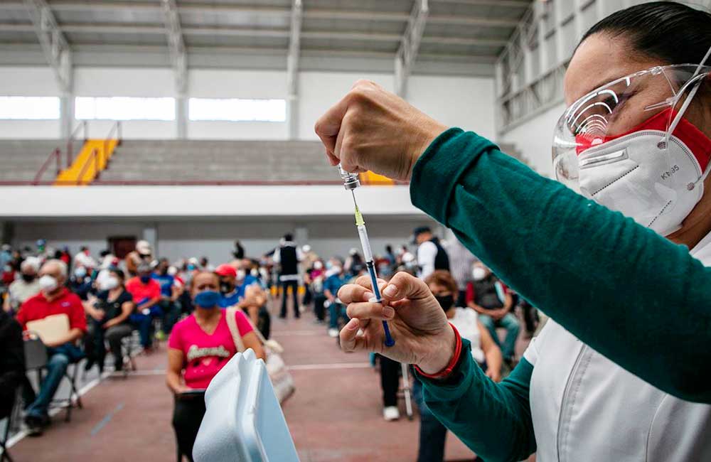 Concluirá el 21 de mayo la vacunación del sector educativo en México