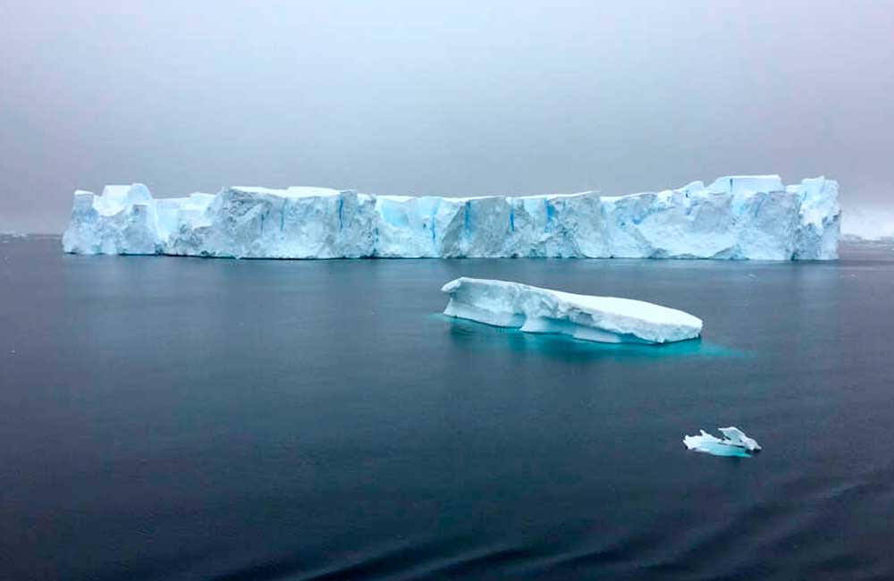 El iceberg más grande de la Tierra se desprende de la Antártida