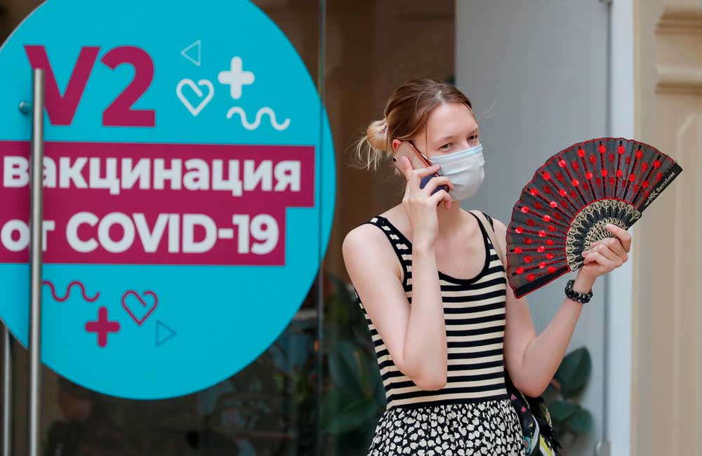 “Basta con pasar sin mascarilla junto a una persona infectada con Delta Plus para enfermar”: Melita Vujnovich