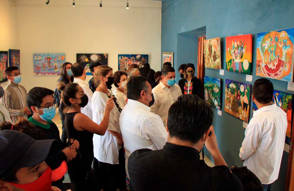 Exponen obras participantes en la convocatoria para la imagen “Julio, mes de la Guelaguetza”