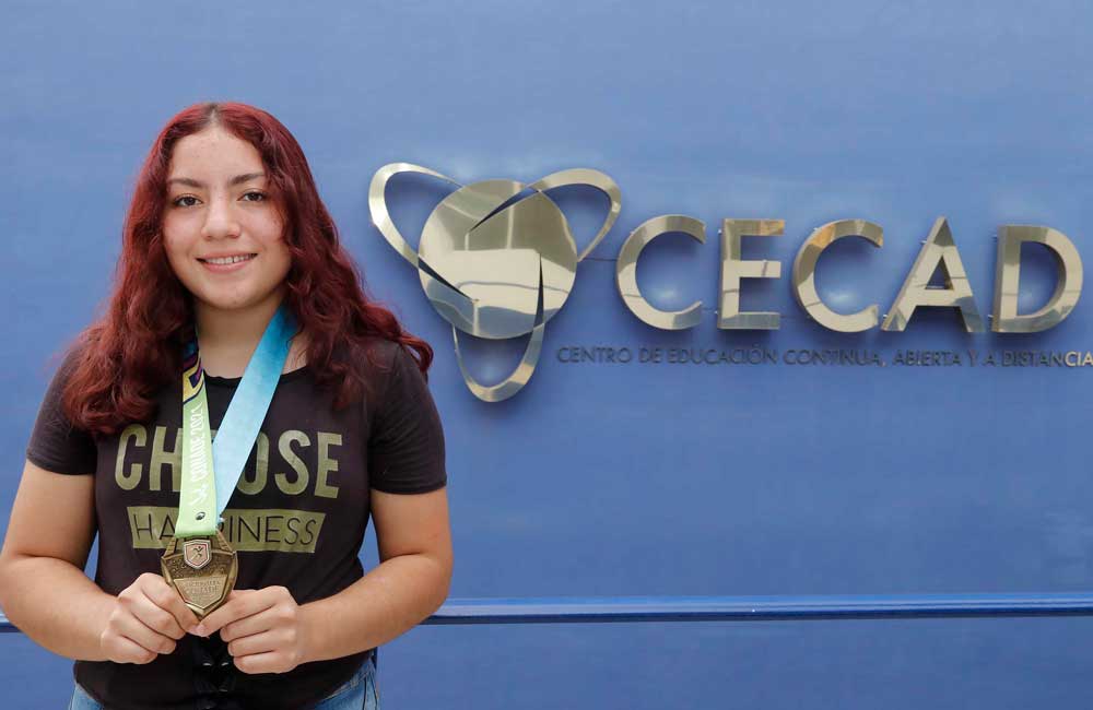 Alumna del CECAD-UABJO, gana Medalla de Oro en Lucha Olímpica