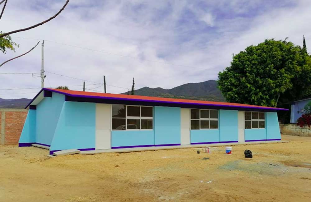 Con inversión cercana a los 10 mdp, Sinfra concluye obras en escuelas de Oaxaca