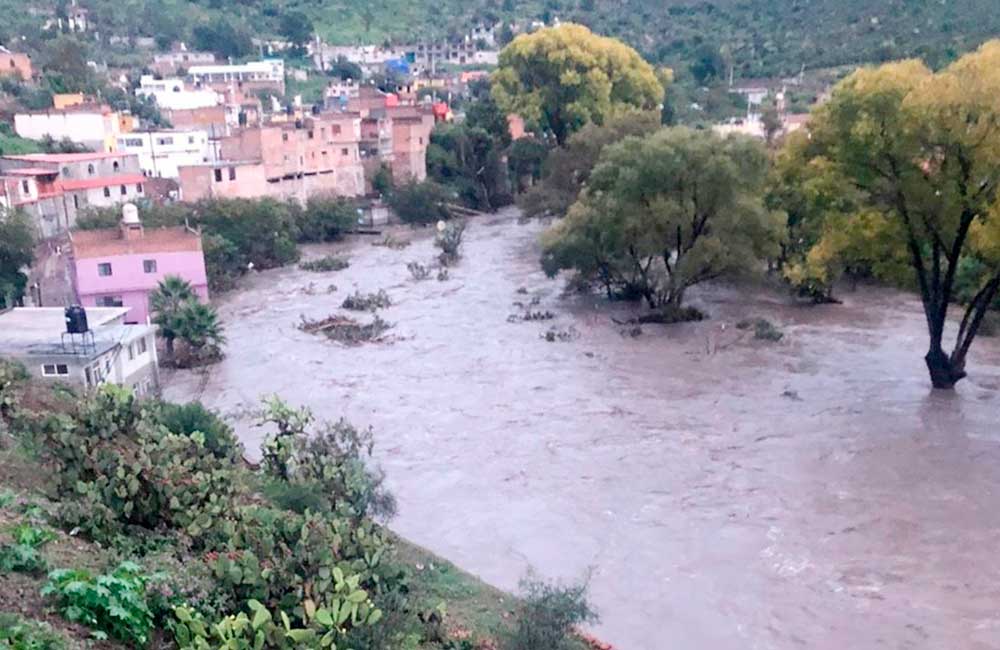 Deja los primeros daños el desbordamiento de la presa San Aparicio en Zacatecas