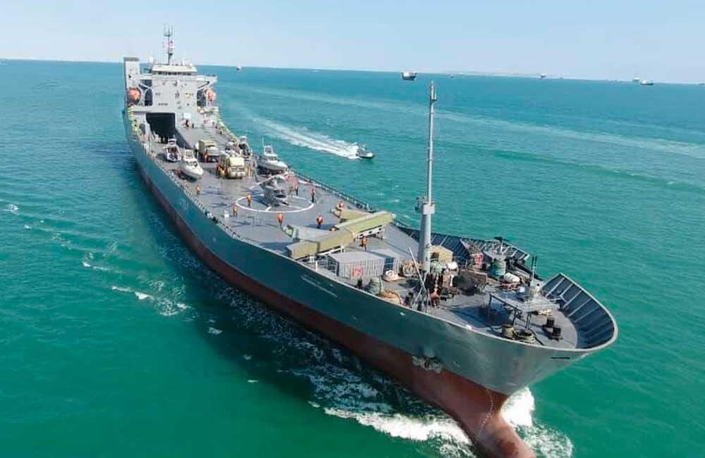 Terrorismo marítimo: Piratas atacan a la Marina iraní que escoltaba a petroleros