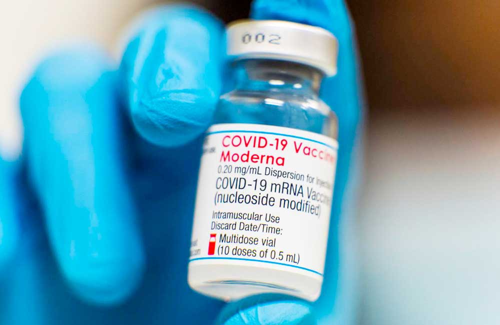Afirma Moderna que vacuna contra covid es eficaz y segura en niños pequeños