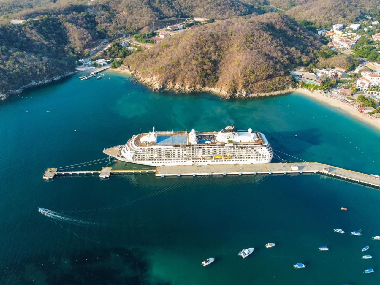 Turismo de cruceros se reactiva en Bahías de Huatulco