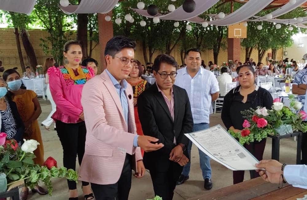 Celebran primera boda gay en Santa Cruz Xoxocotlán