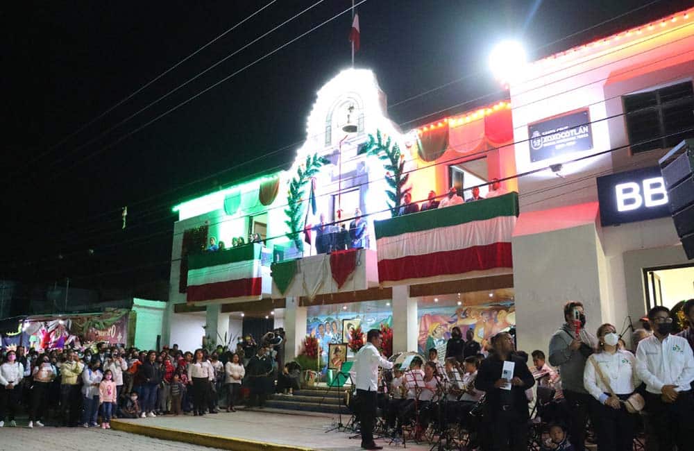Disfrutan en Santa Cruz Xoxocotlán de las Fiestas Patrias
