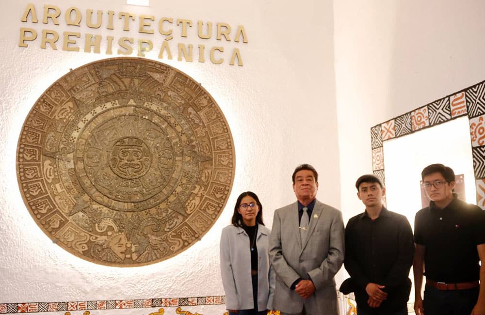 Replican el Calendario Azteca con material reciclado en la FA5M UABJO