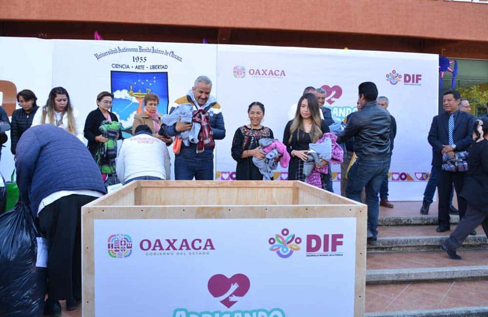 Se une UABJO a la campaña “Abrigando Corazones” del DIF Oaxaca