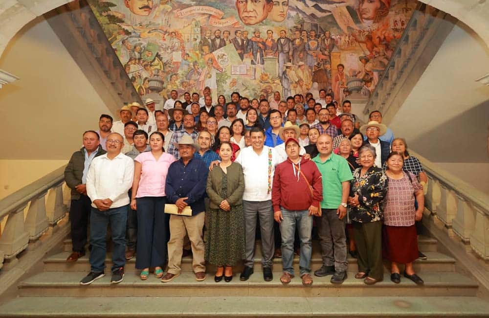 Llama Salomón Jara a los pueblos de Oaxaca, a trabajar en unidad
