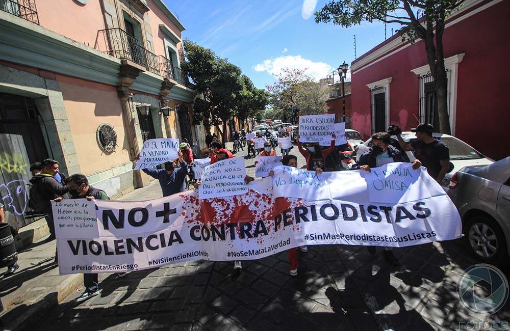 Marchan periodistas de Oaxaca para exigir justicia y la seguridad del gremio