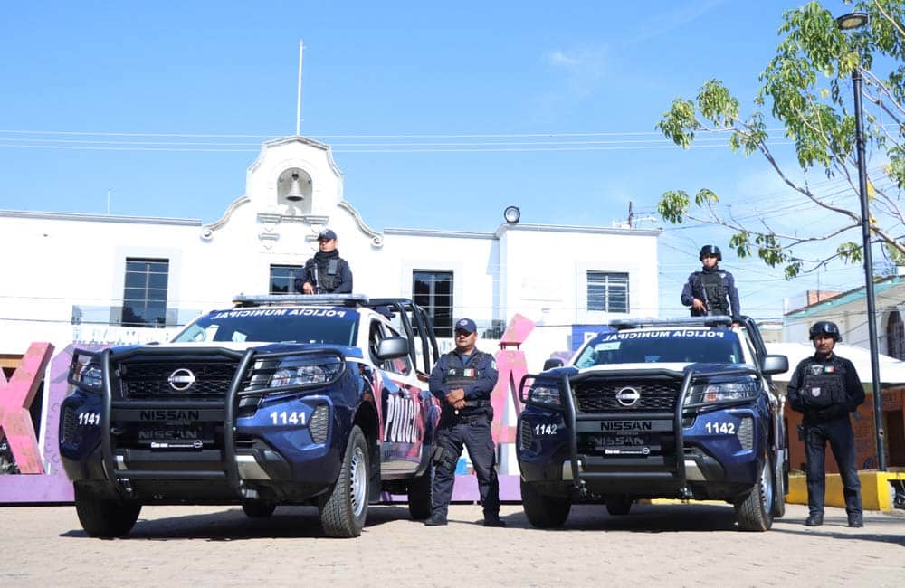 Continúa Chente Castellanos equipando a la Policía Municipal de Santa Cruz Xoxocotlán