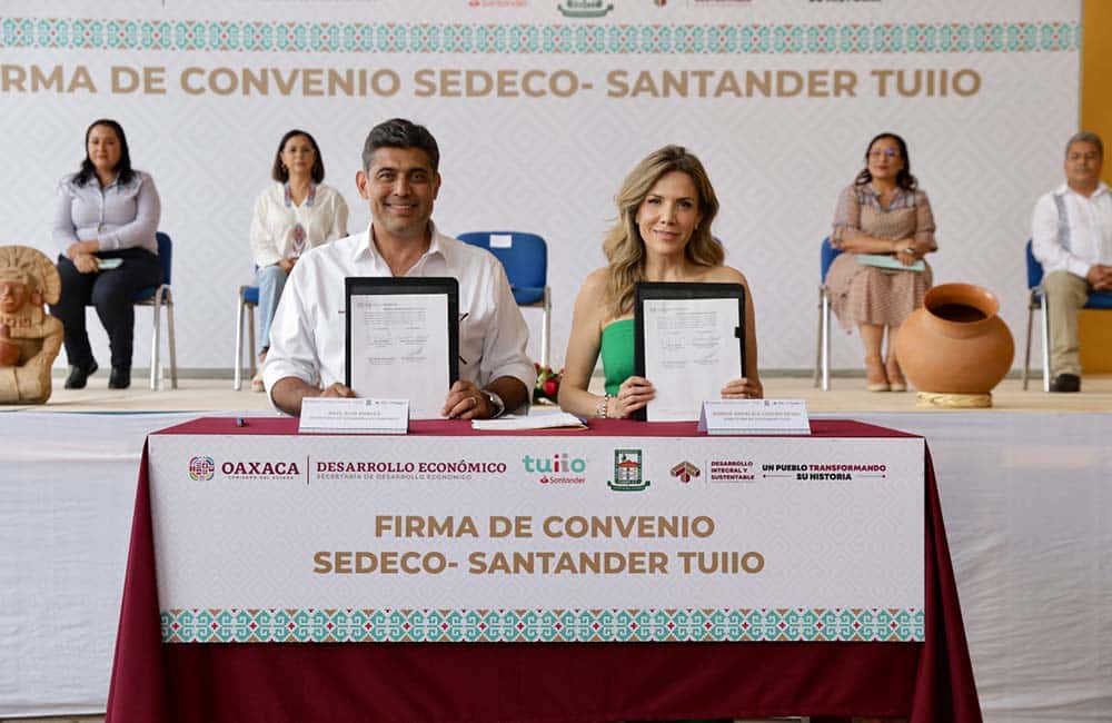 Sedeco y Santander formalizan colaboración para otorgar créditos a MIPyMES en Oaxaca