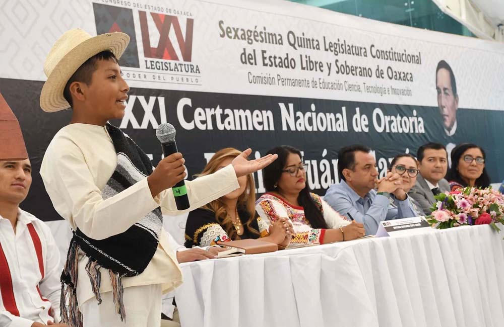 Participa en el Certamen Nacional de Oratoria “Lic. Benito Juárez García”