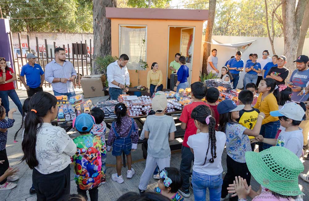 Niñez oaxaqueña celebra Día de Reyes en el Parque Recreativo Bicentenario