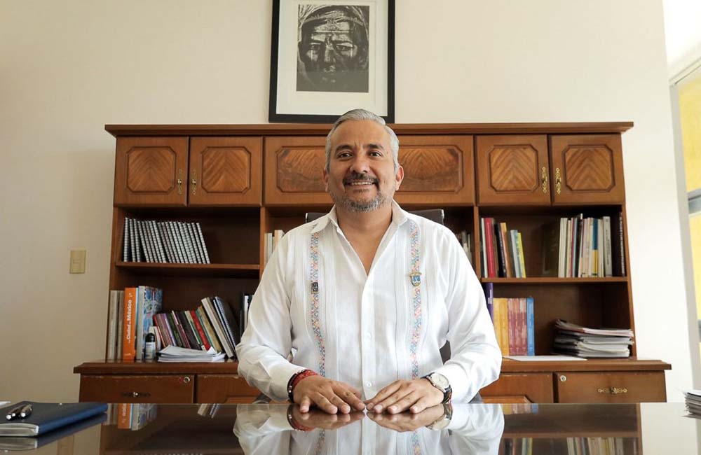 Reconoce Gobierno de Oaxaca el trabajo del rector Cristian Carreño