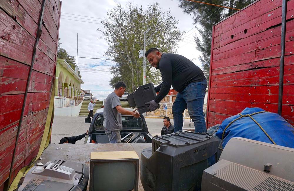 Capturan seis toneladas de residuos electrónicos en Geoparque Mixteca Alta