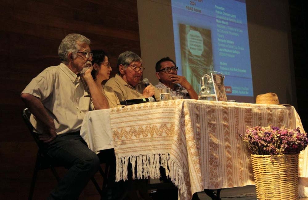 Con presentación de libro acercan historia de Oaxaca en AGEO